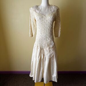 Vintage 80s Cream Tea Length Dress Sheer Yoke Lace Beadwork‎ Drop Waist Size 12